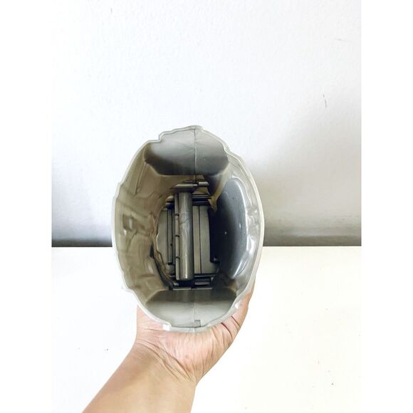 Marvel Avengers: Endgame Electronic Thanos Gauntlet Fist Roleplay Toy Hasbro - Picture 3 of 3